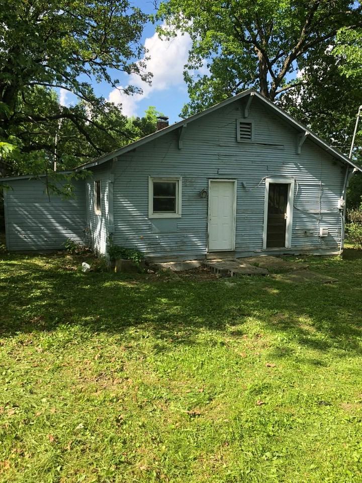 327 Merle St - Photo 2 of 9