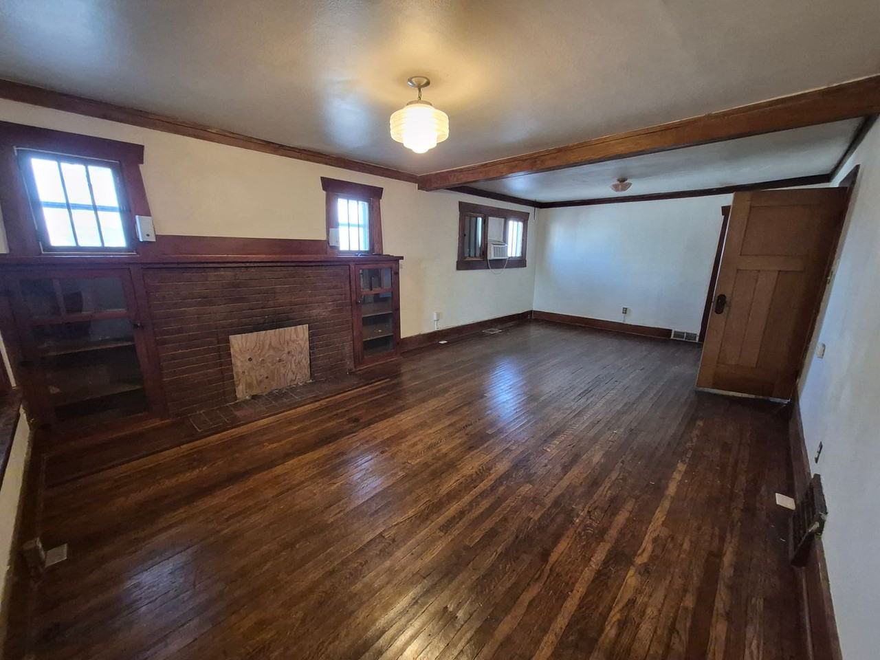 2708 Mondamin Ave - Photo 6 of 23