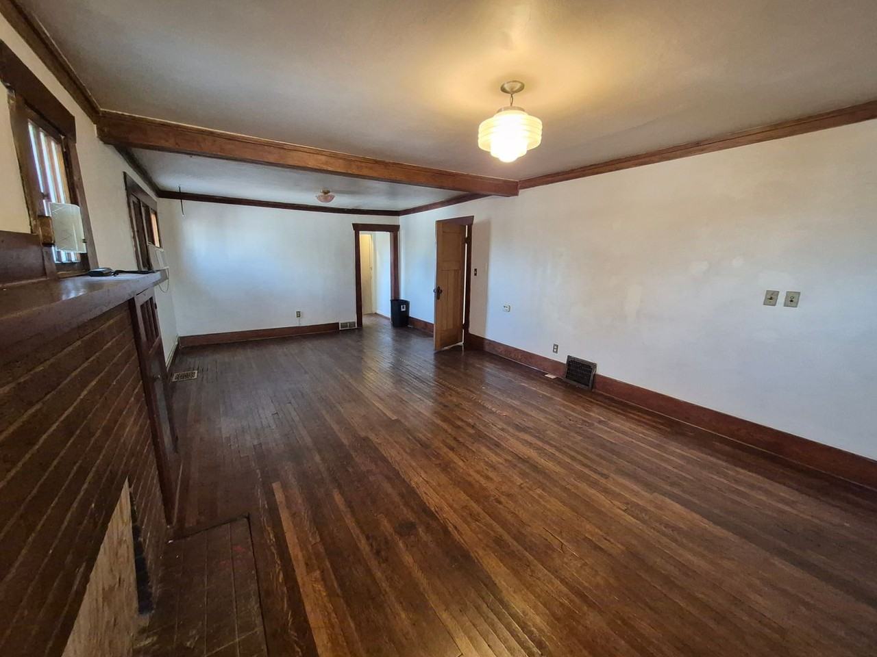 2708 Mondamin Ave - Photo 7 of 23