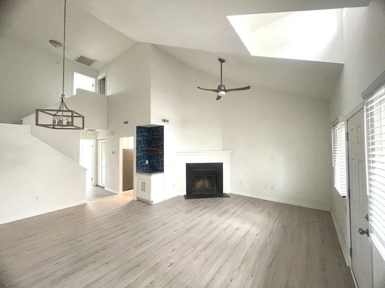 835 Little Bay Ave - Photo 7 of 25