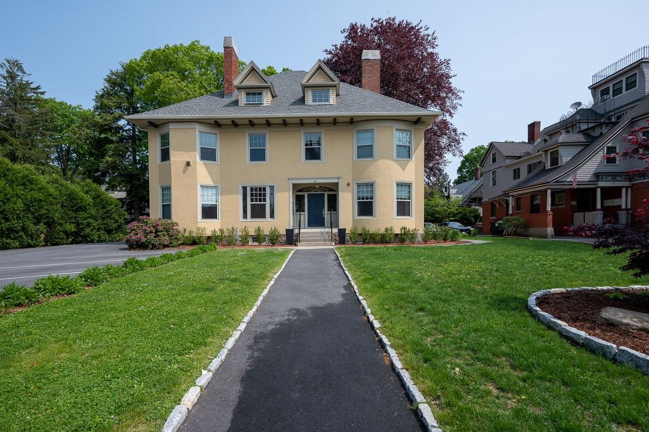 Beautifully Renovated Stucco Home In The Heart Of Worcester! - Photo 7 of 27