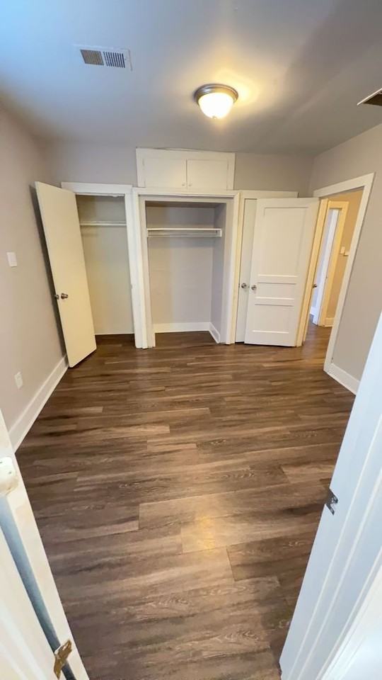 916 Crockett St - Photo 7 of 13