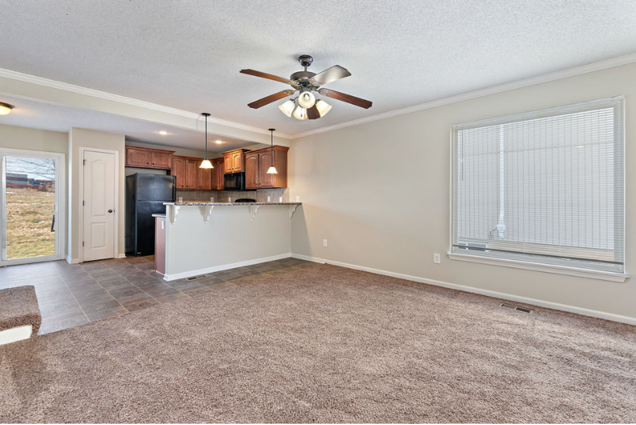 4324 N 106th Ter - Photo 7 of 31