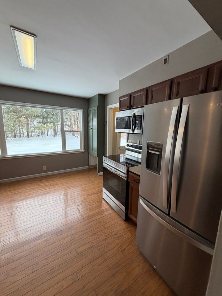 407 Sparkman Ave - Photo 5 of 20