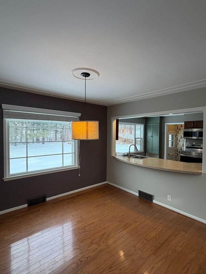 407 Sparkman Ave - Photo 6 of 20