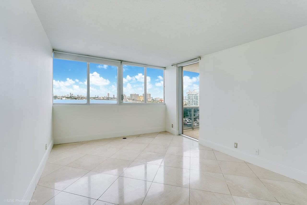 7929 West Dr - Photo 7 of 17