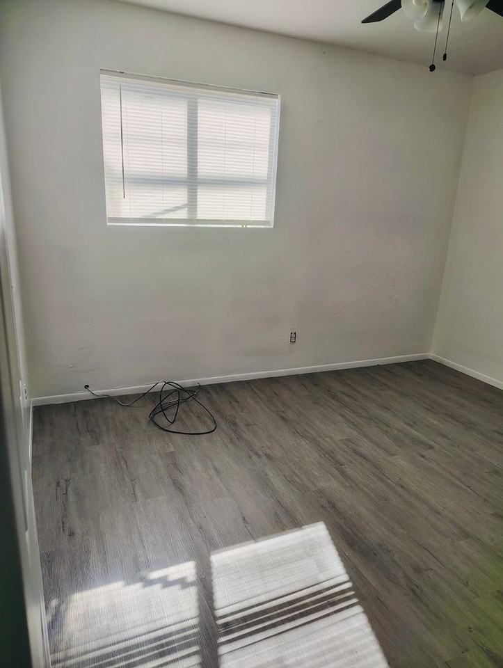 501 Harrison Ave - Photo 4 of 9