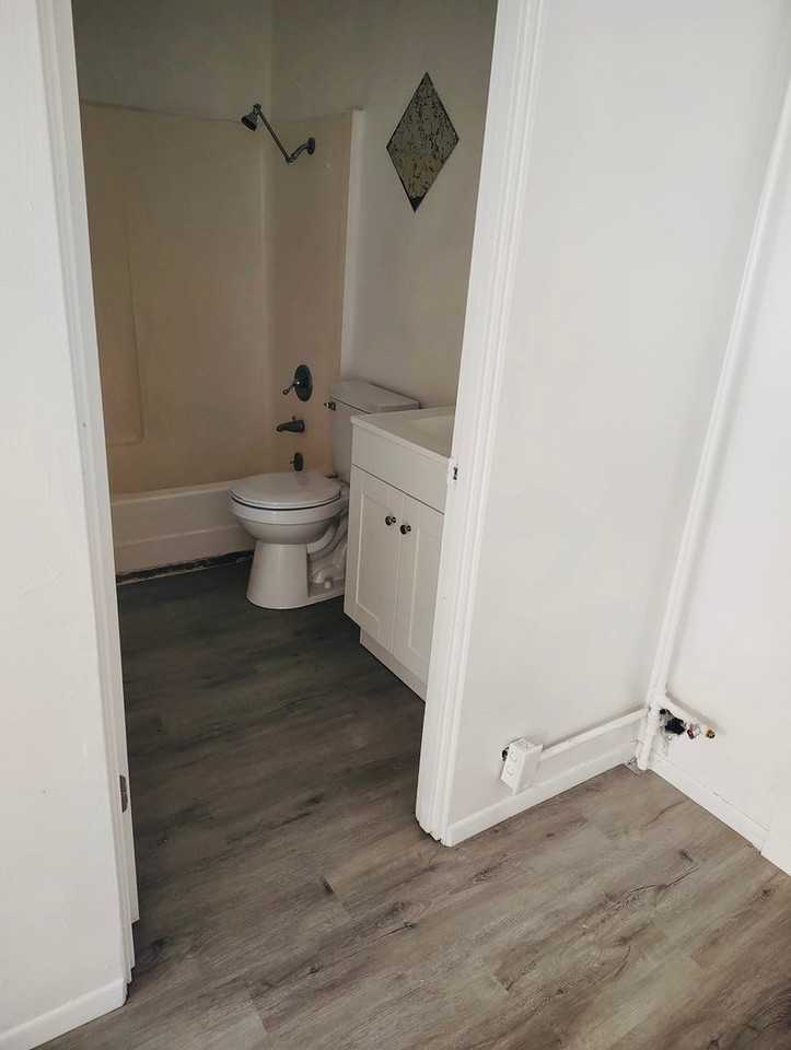 501 Harrison Ave - Photo 7 of 9