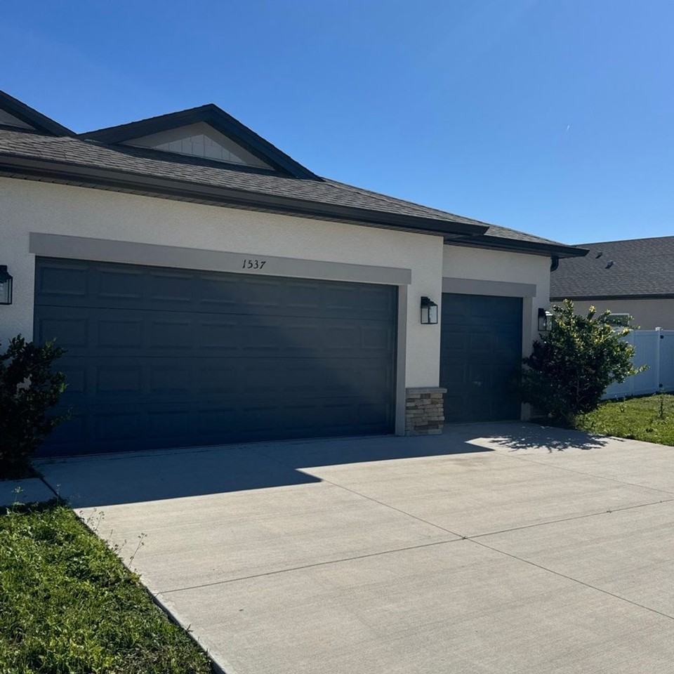 1537 Meadowlark Dr - Photo 2 of 32