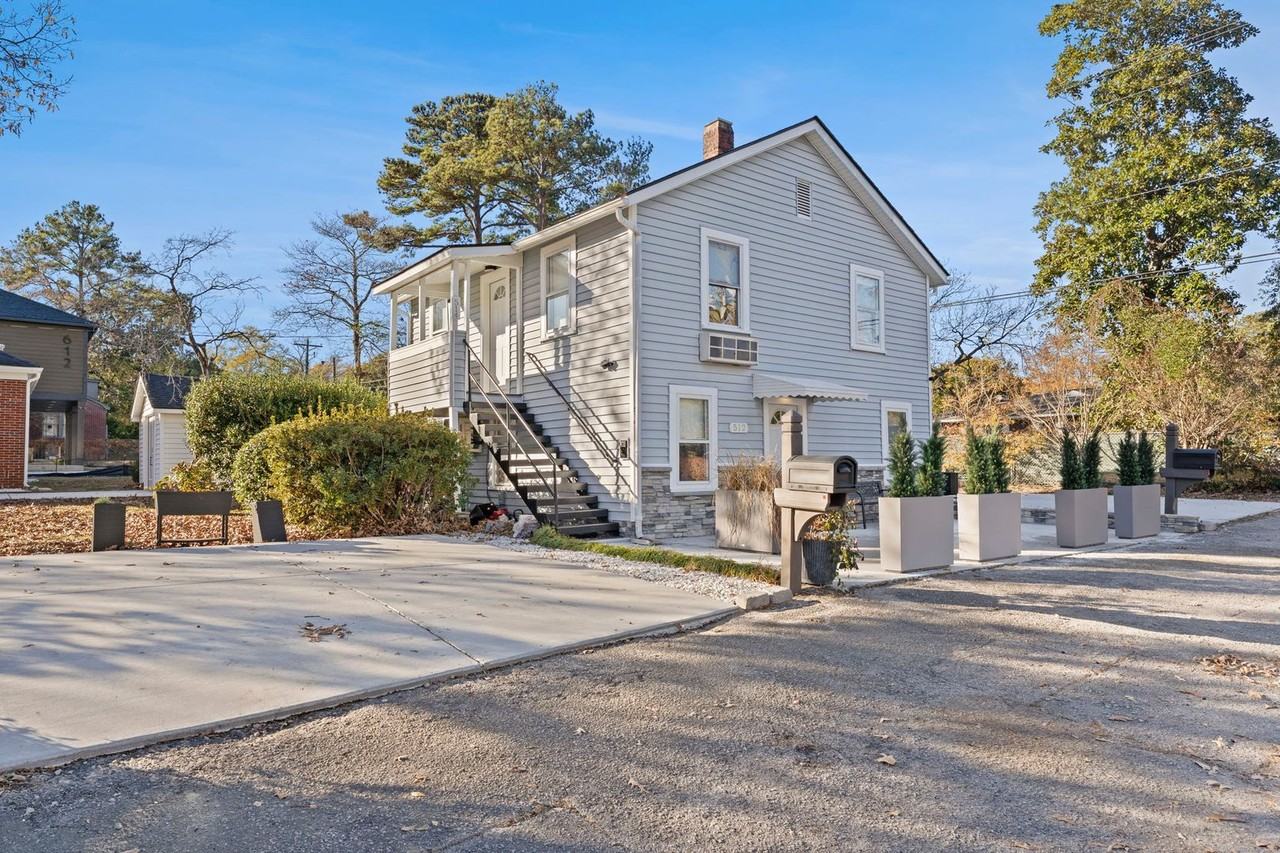 512 6th St #1 - Photo 3 of 22