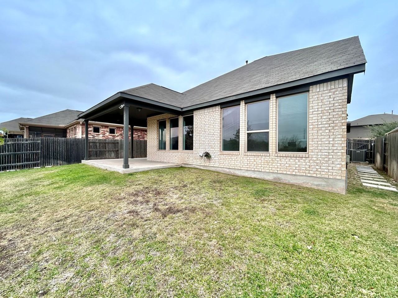 351 Natchez Dr - Photo 6 of 47