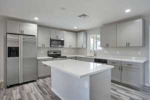 featured image of 1106 E Balboa Dr