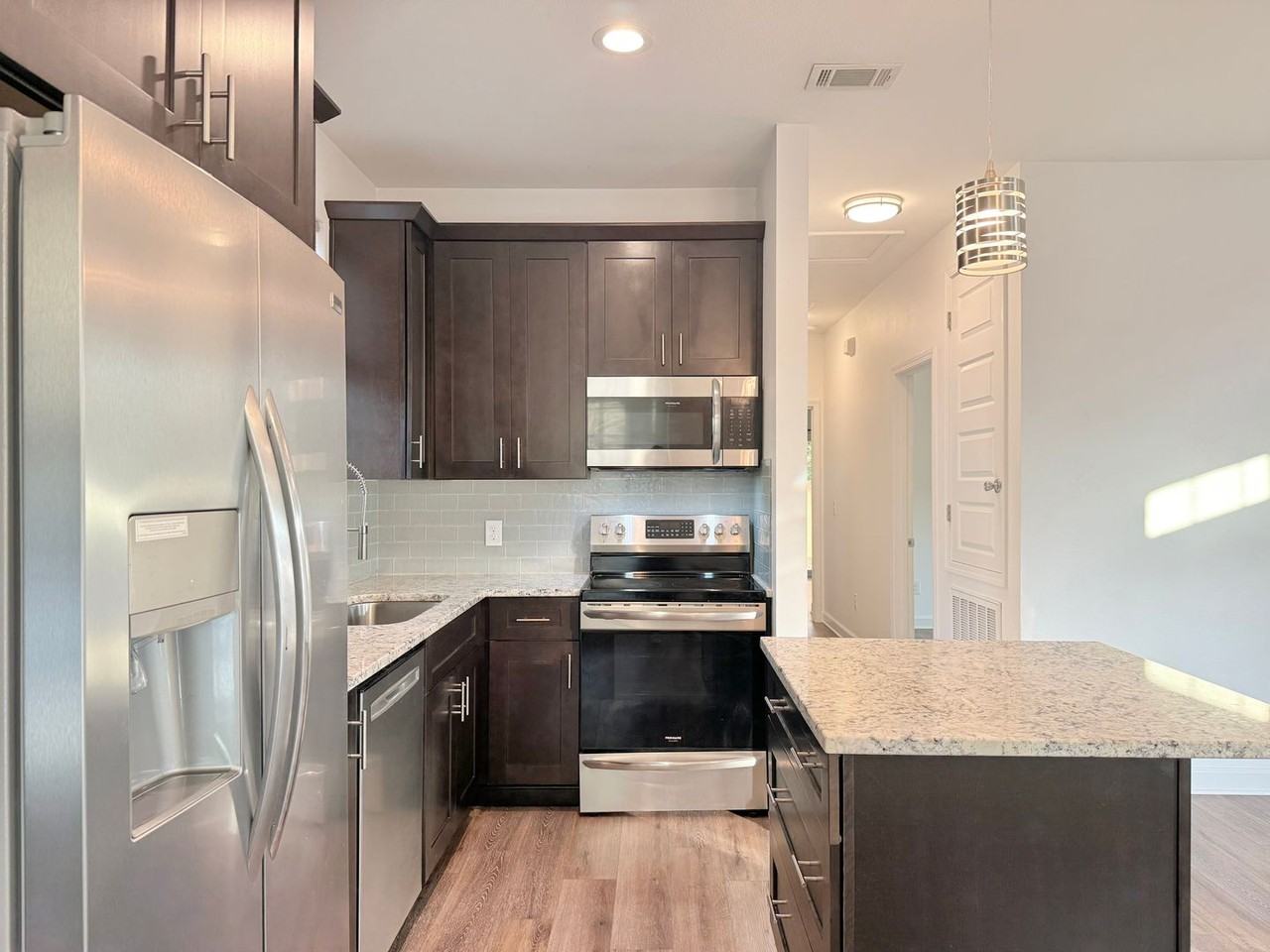 500 N D St - Photo 5 of 13