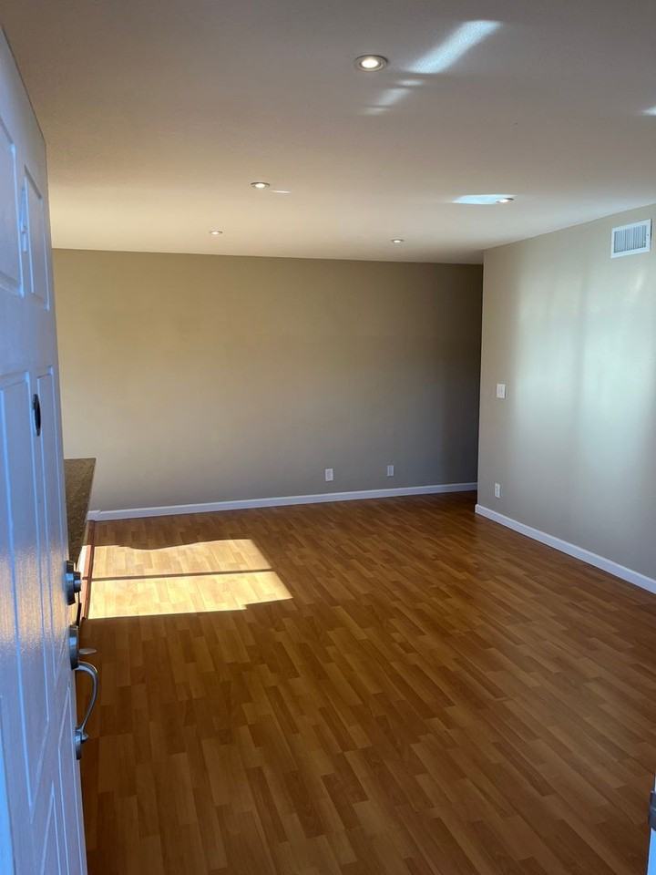 782 Warring Dr #4 - Photo 3 of 18