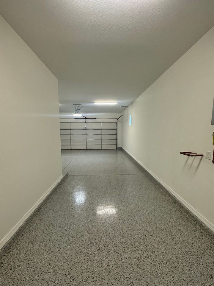 26421 N 22nd Ave - Photo 3 of 38