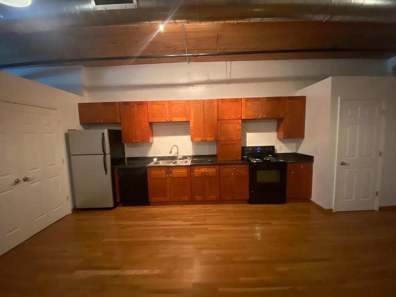 111 NORTH MAIN - Photo 6 of 19