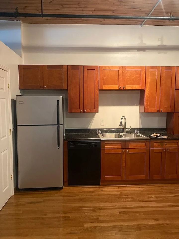 111 NORTH MAIN - Photo 7 of 19