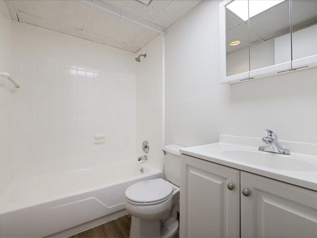 Peachgate - Photo 3 of 11