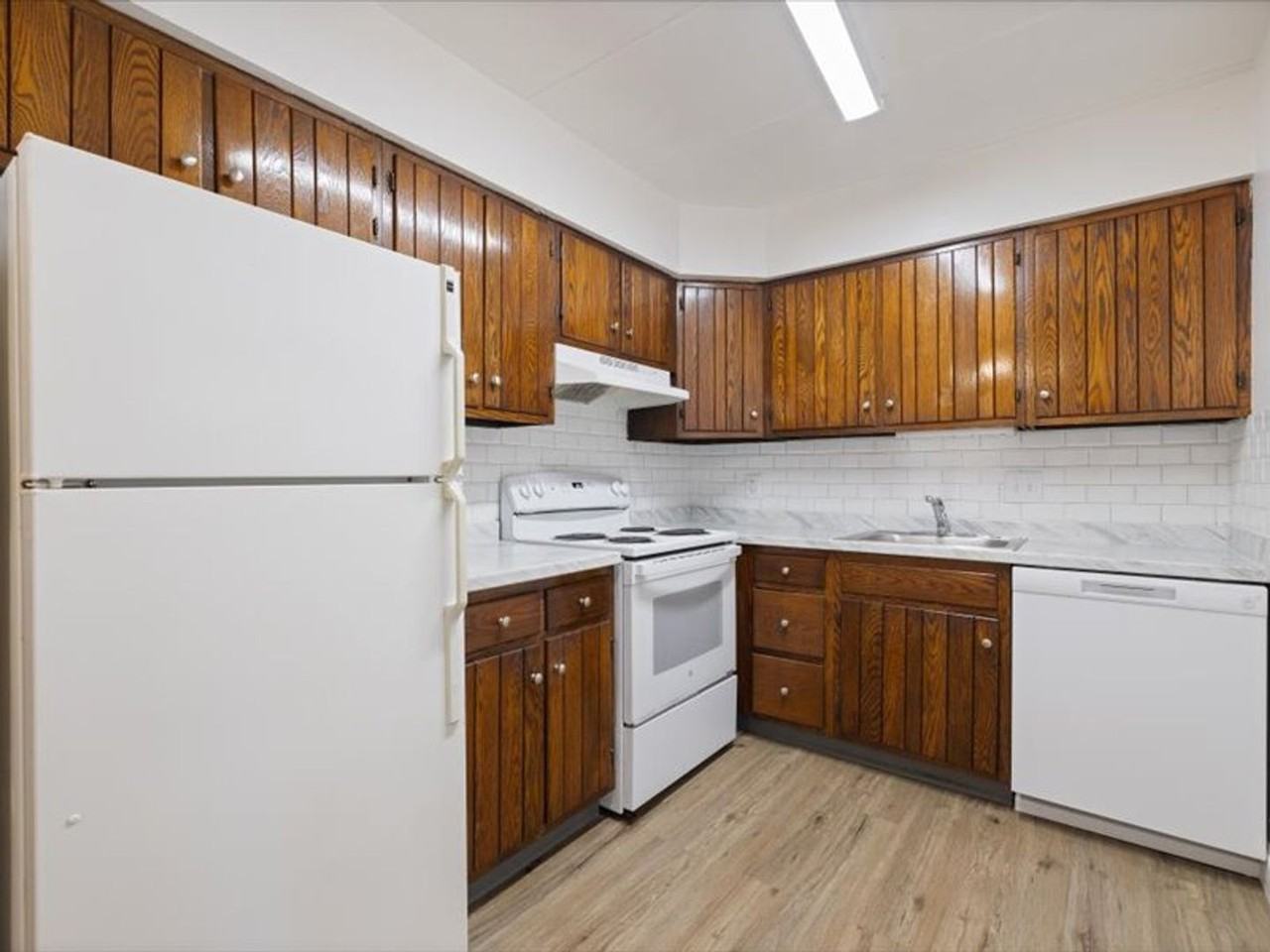 Peachgate - Photo 6 of 11