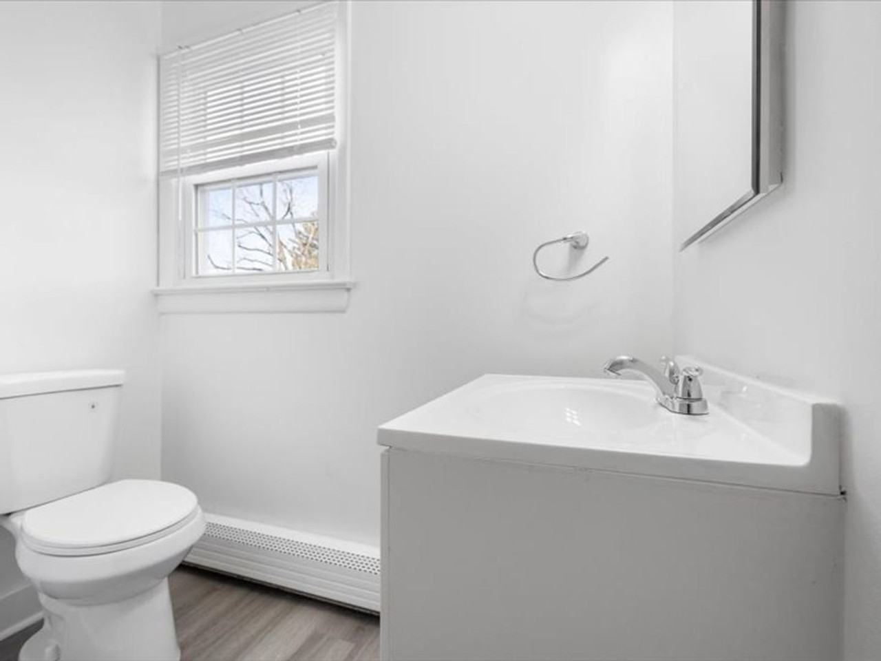 447 S Main - Photo 5 of 29