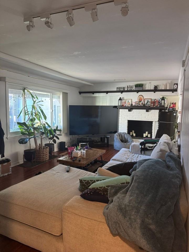 5309 Comercio Way - Photo 6 of 15