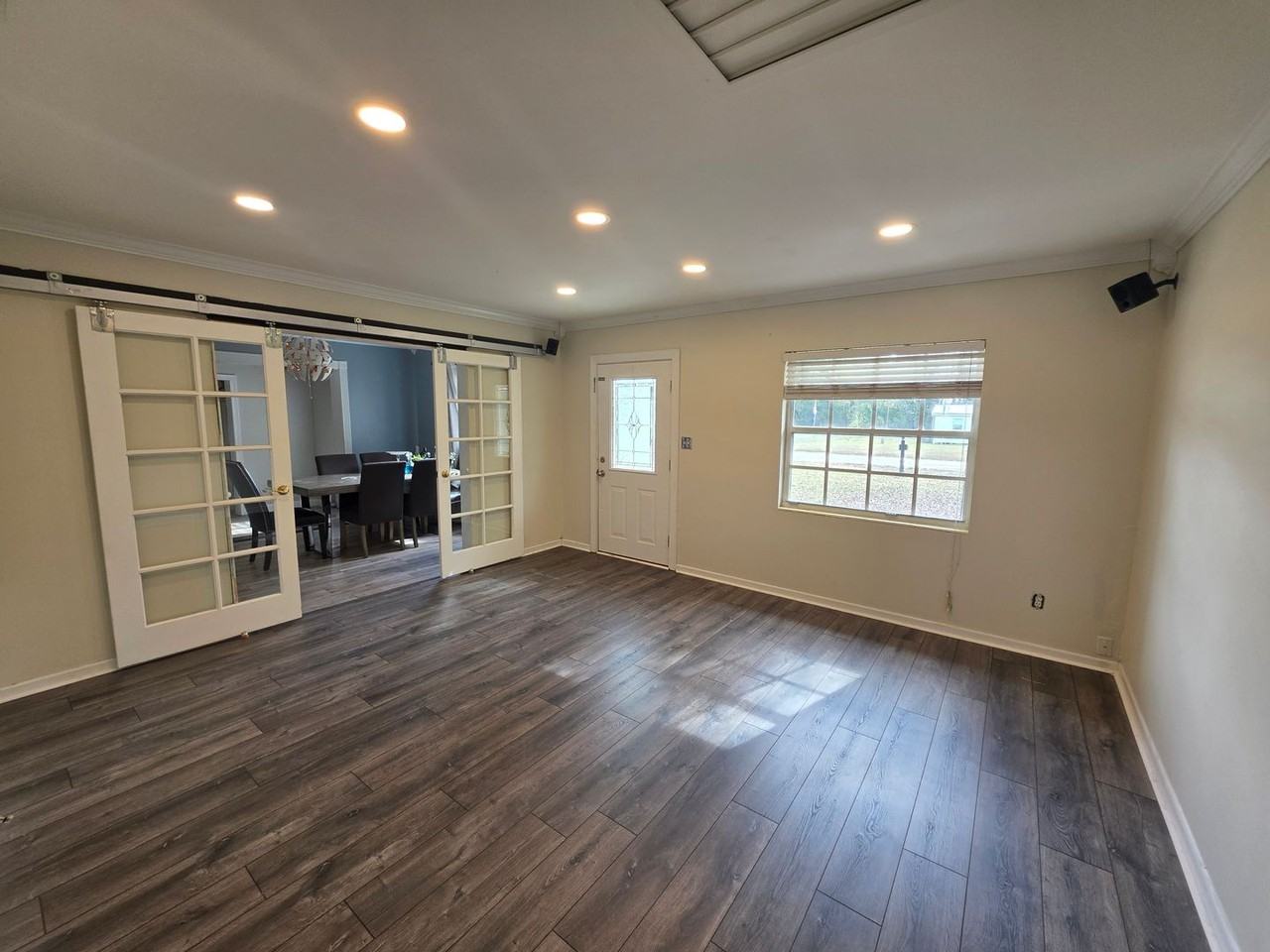 463 Se 71st St - Photo 3 of 32