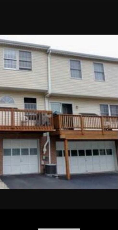 383 Jubilee Dr - Photo 2 of 5