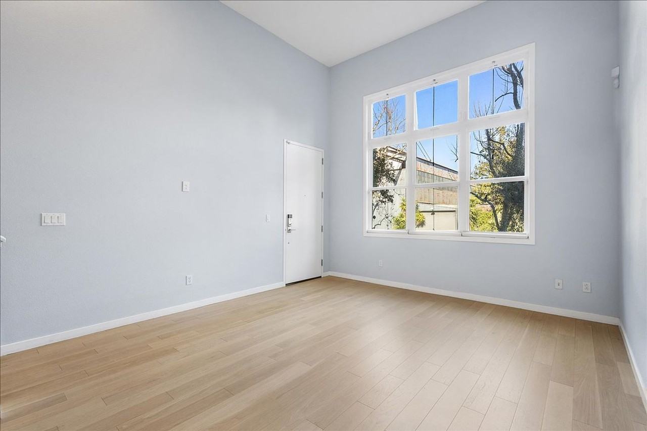 2939 Glascock St - Photo 5 of 40