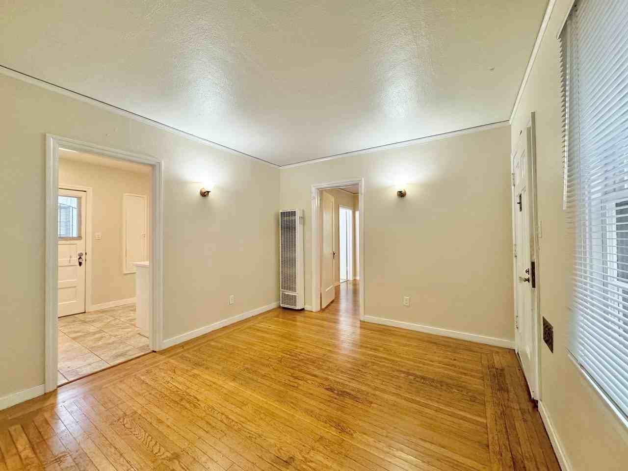 2615 E St - Photo 7 of 16