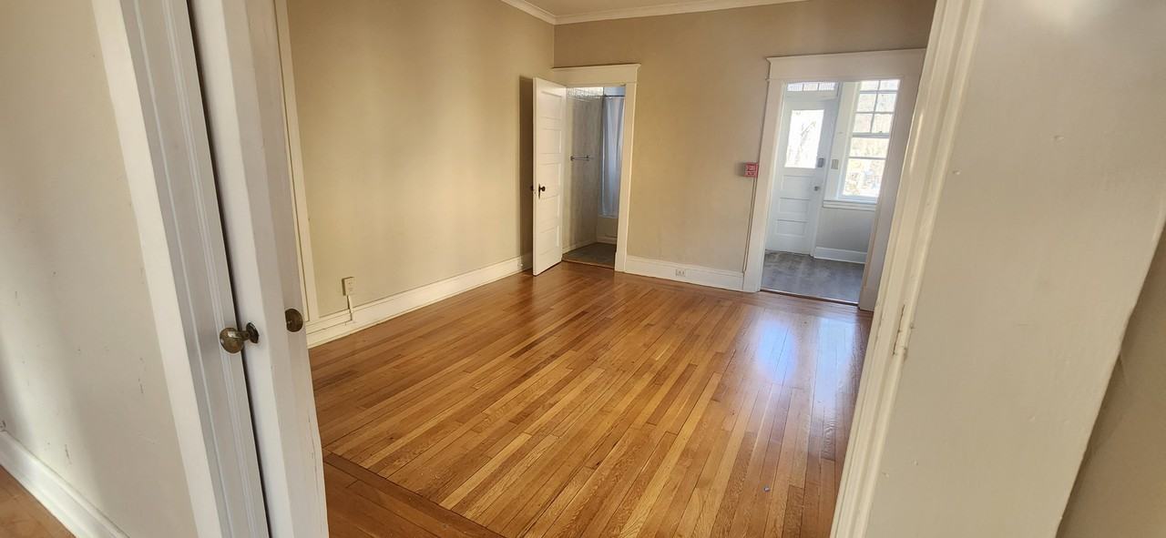 469 Ontario St - Photo 3 of 10