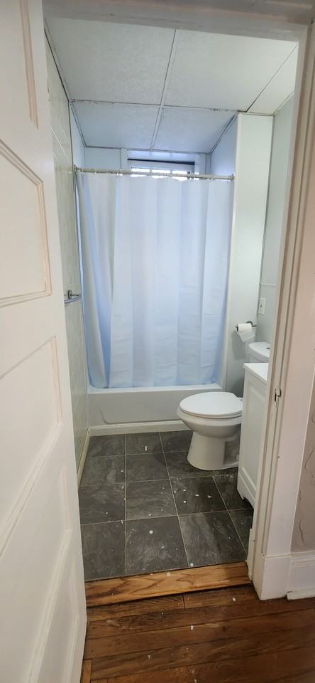 469 Ontario St - Photo 5 of 10