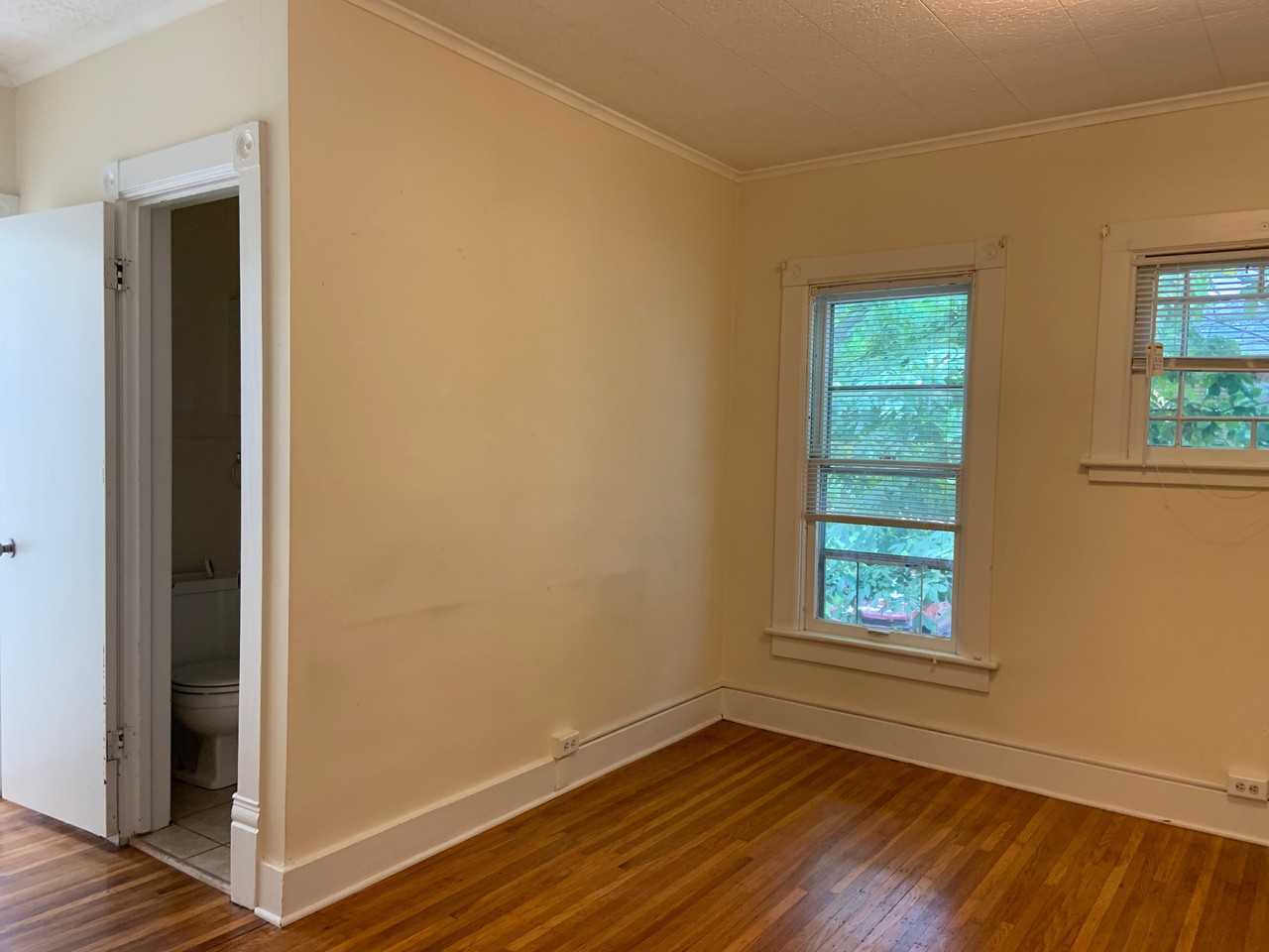 113 Jenkins St - Photo 4 of 13