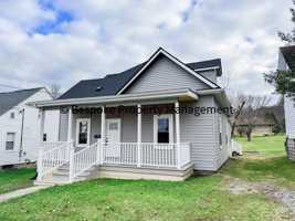 featured image of 211 Gordon St