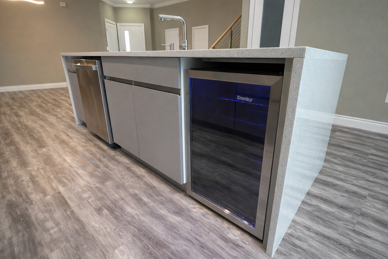 2033 Greenbriar Ter - Photo 4 of 13