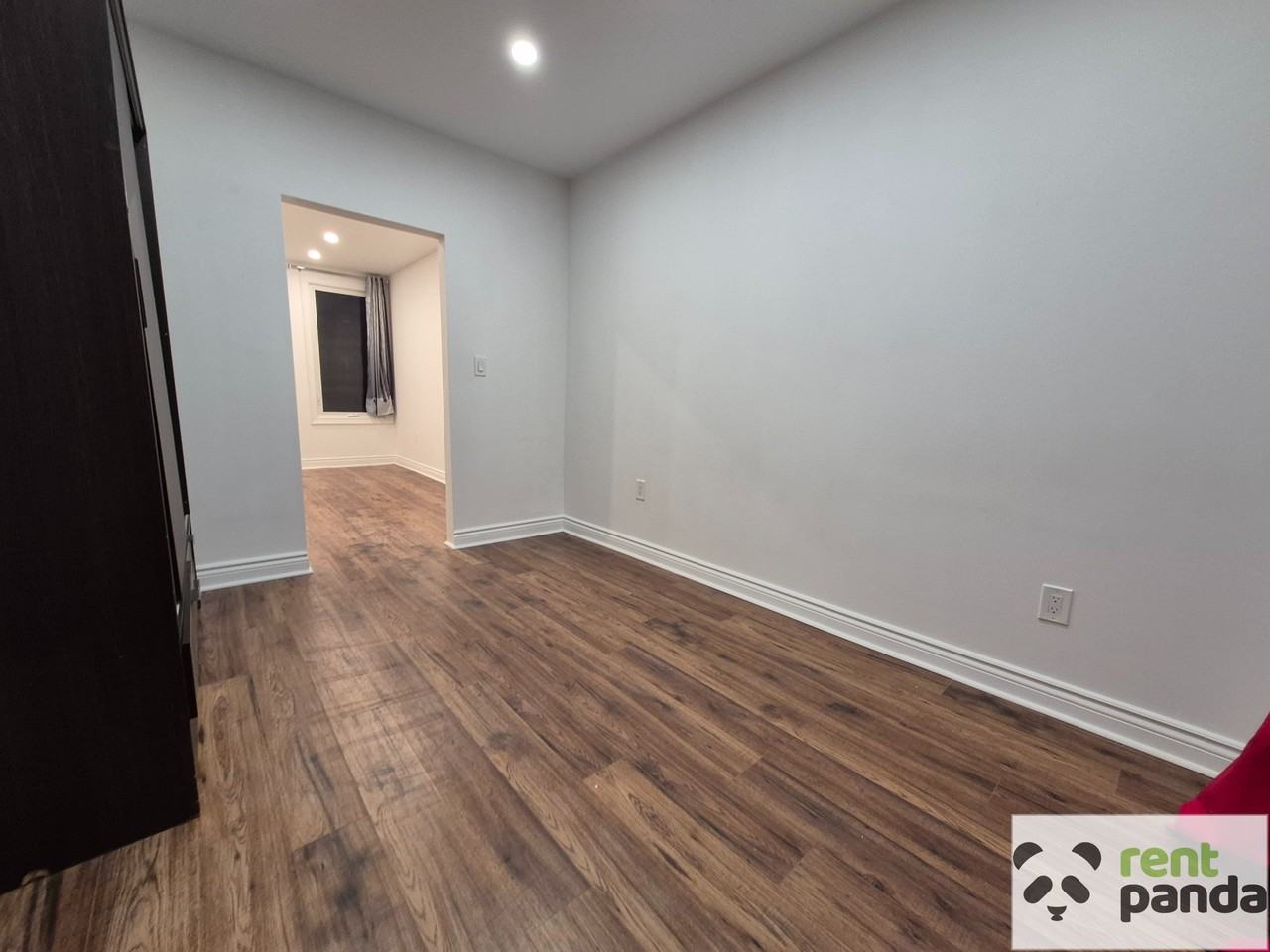 156 Oakcrest Ave #MAIN - Photo 6 of 14