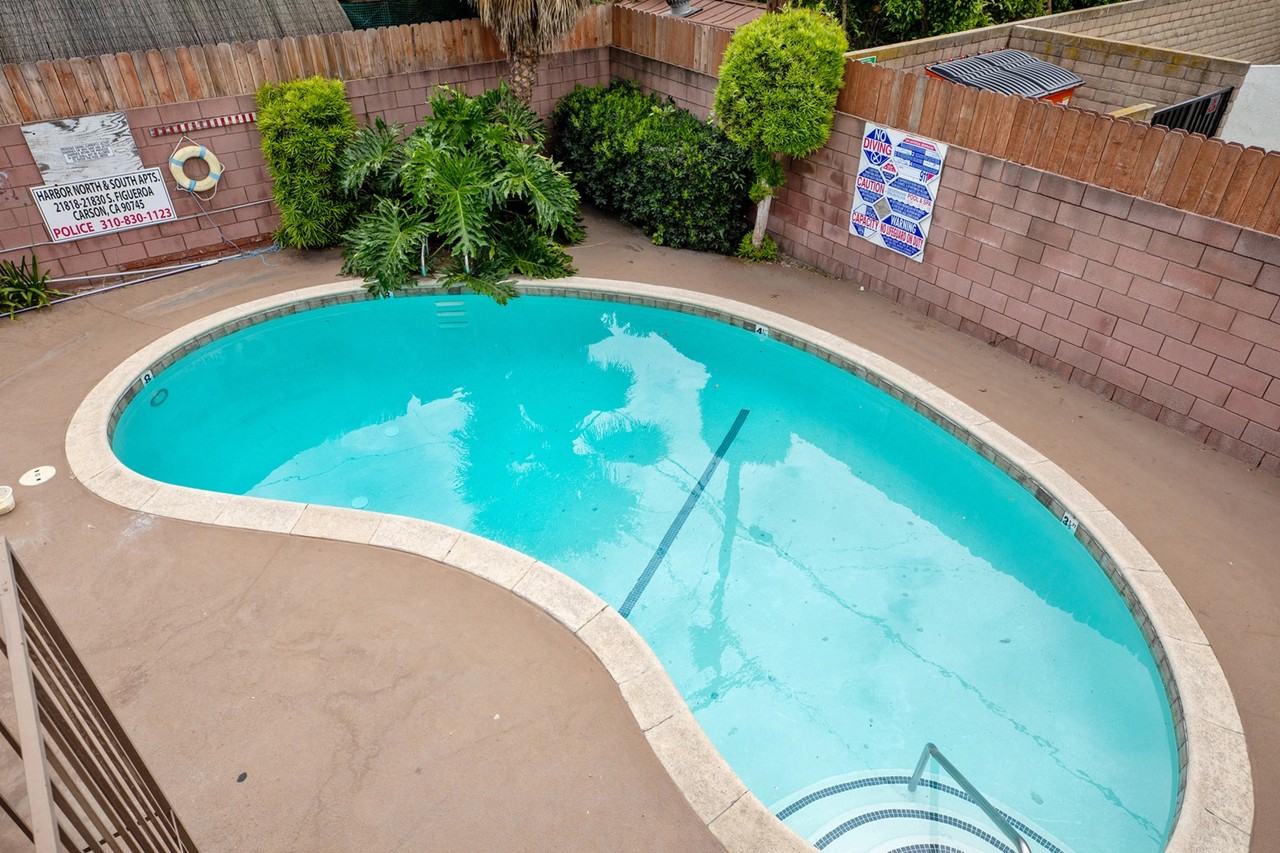 21818 S. Figueroa Street - Photo 4 of 37