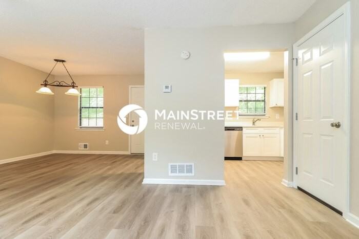 117 Westwood Dr - Photo 4 of 17