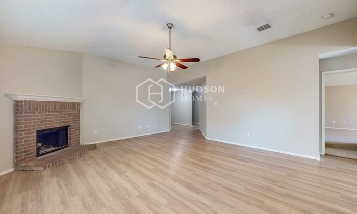 4113 Majestic Ct - Photo 6 of 32