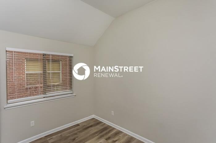 208 Starlight Dr - Photo 6 of 12