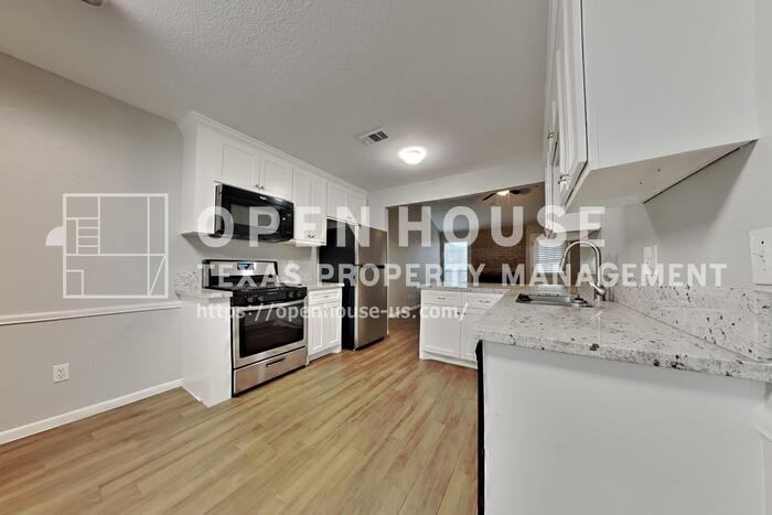 2730 Longleaf Pines Dr - Photo 6 of 16