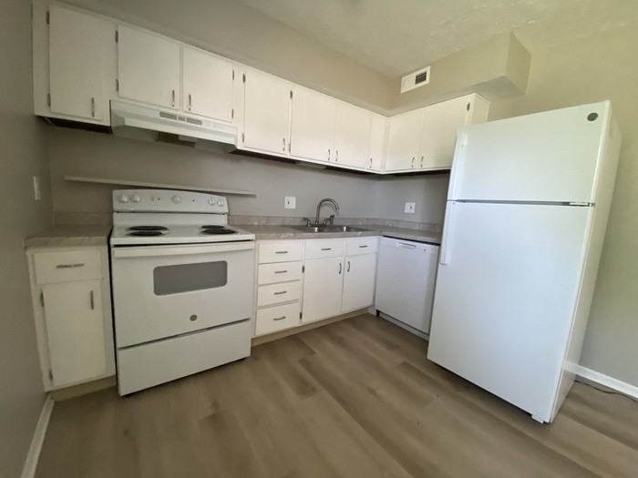 2634 Sandbury Blvd - Photo 6 of 45