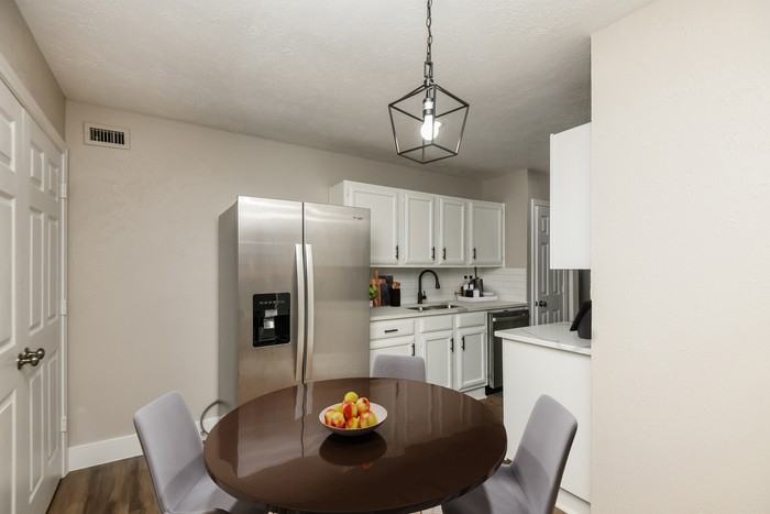 7305 Whitewood Dr - Photo 4 of 21