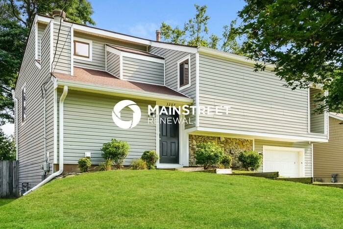 3207 La Follette Ct - Photo 4 of 17