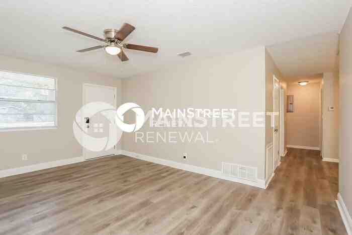 5203 Chivalry Dr #07 - Photo 3 of 16