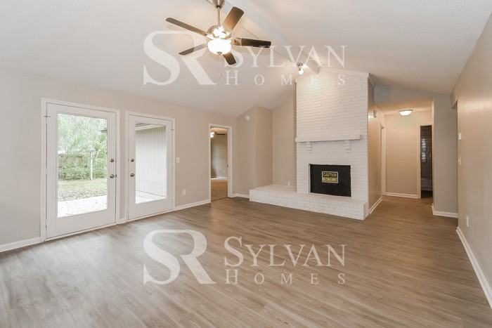 4386 Morning Dove Dr - Photo 3 of 15