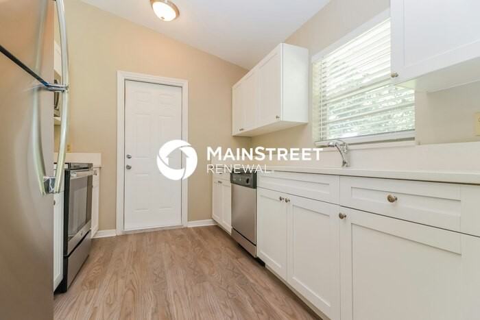 14056 Marquette Blvd - Photo 7 of 16