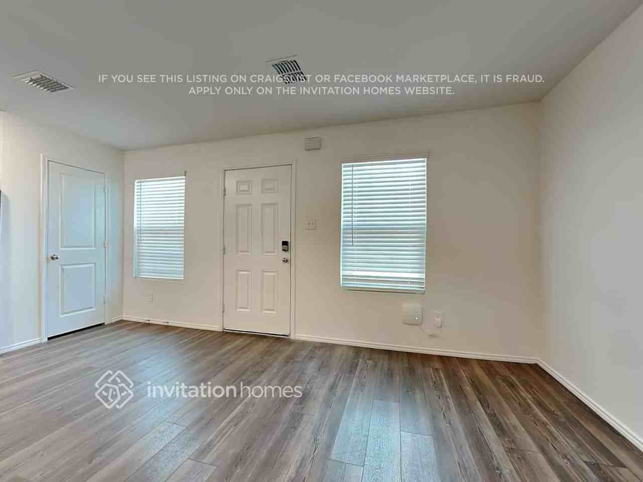 3052 Wallace Wells Ct - Photo 3 of 16