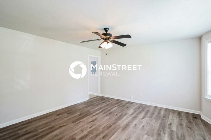 1028 William Glen Rd - Photo 5 of 16