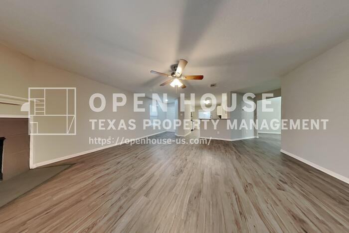 20822 Fox Trot Ct - Photo 4 of 26