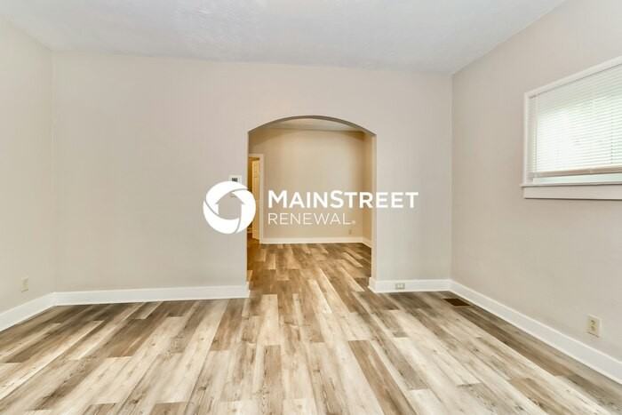 113 S 43rd St - Photo 5 of 19